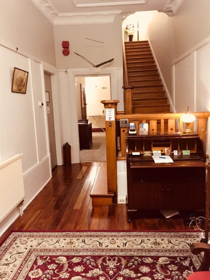 Albatross Inn Bed & Breakfast Dunedin Bagian luar foto