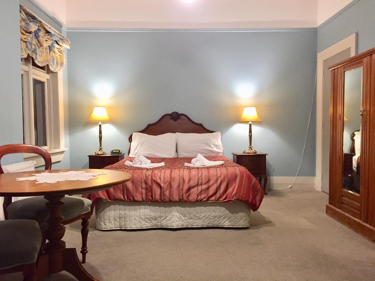 Albatross Inn Bed & Breakfast Dunedin Bagian luar foto
